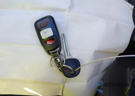 2019 Hyundai Elantra Se z USA, uszkodzony, nr VIN 5NPD74LF6KH443974